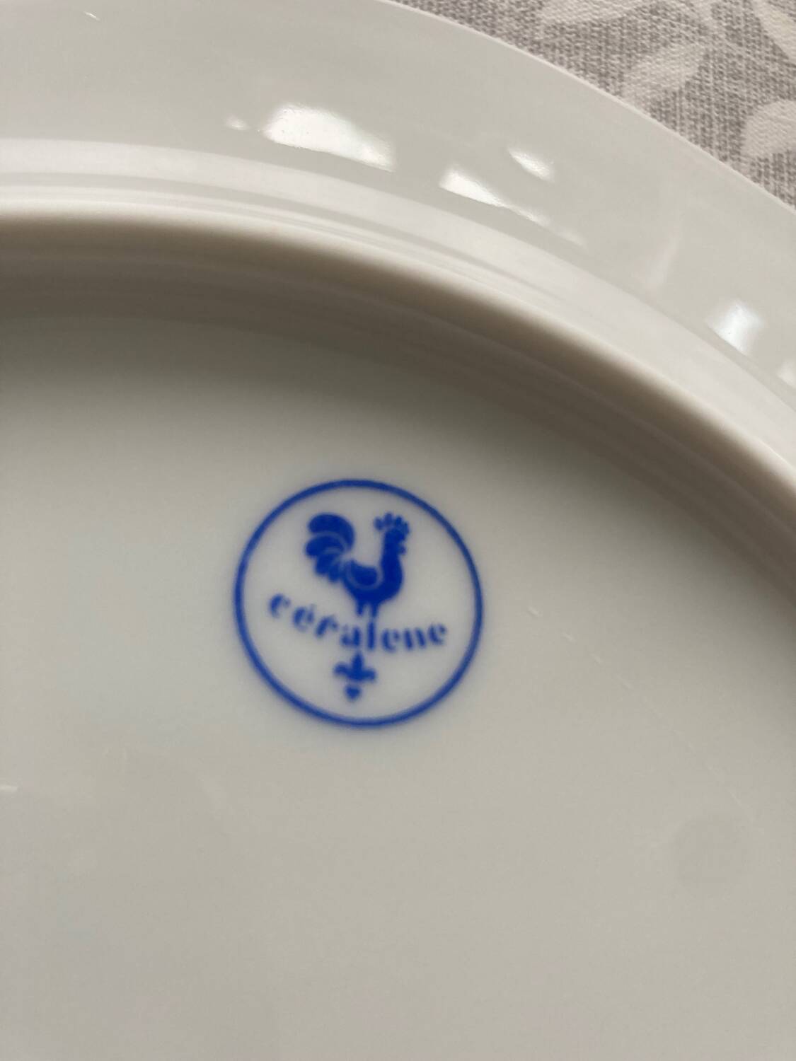 Set of 19 Pont aux Choux reissue plates