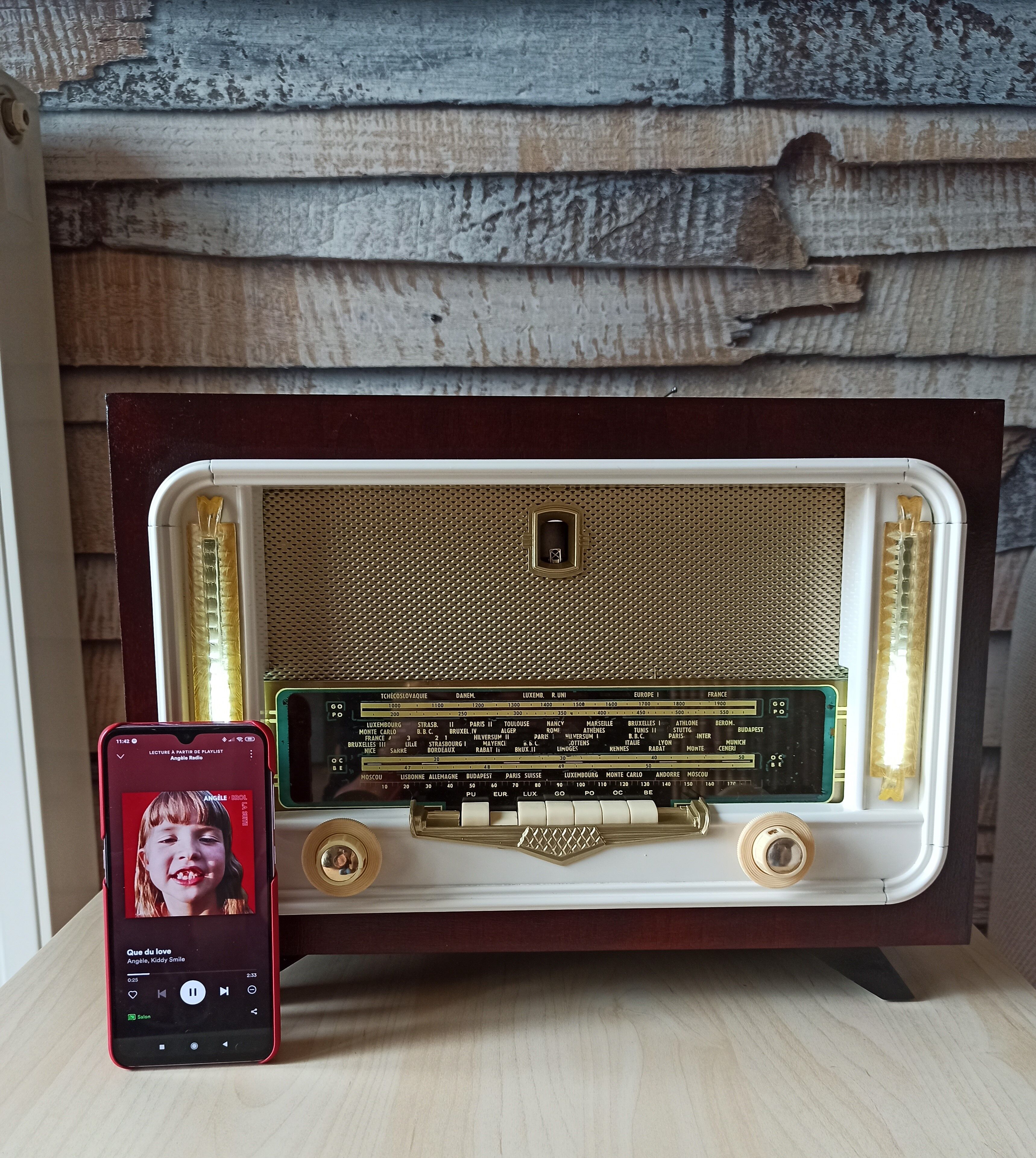 Fully refurbished 195X Marval radio station with Bluetooth-enabled