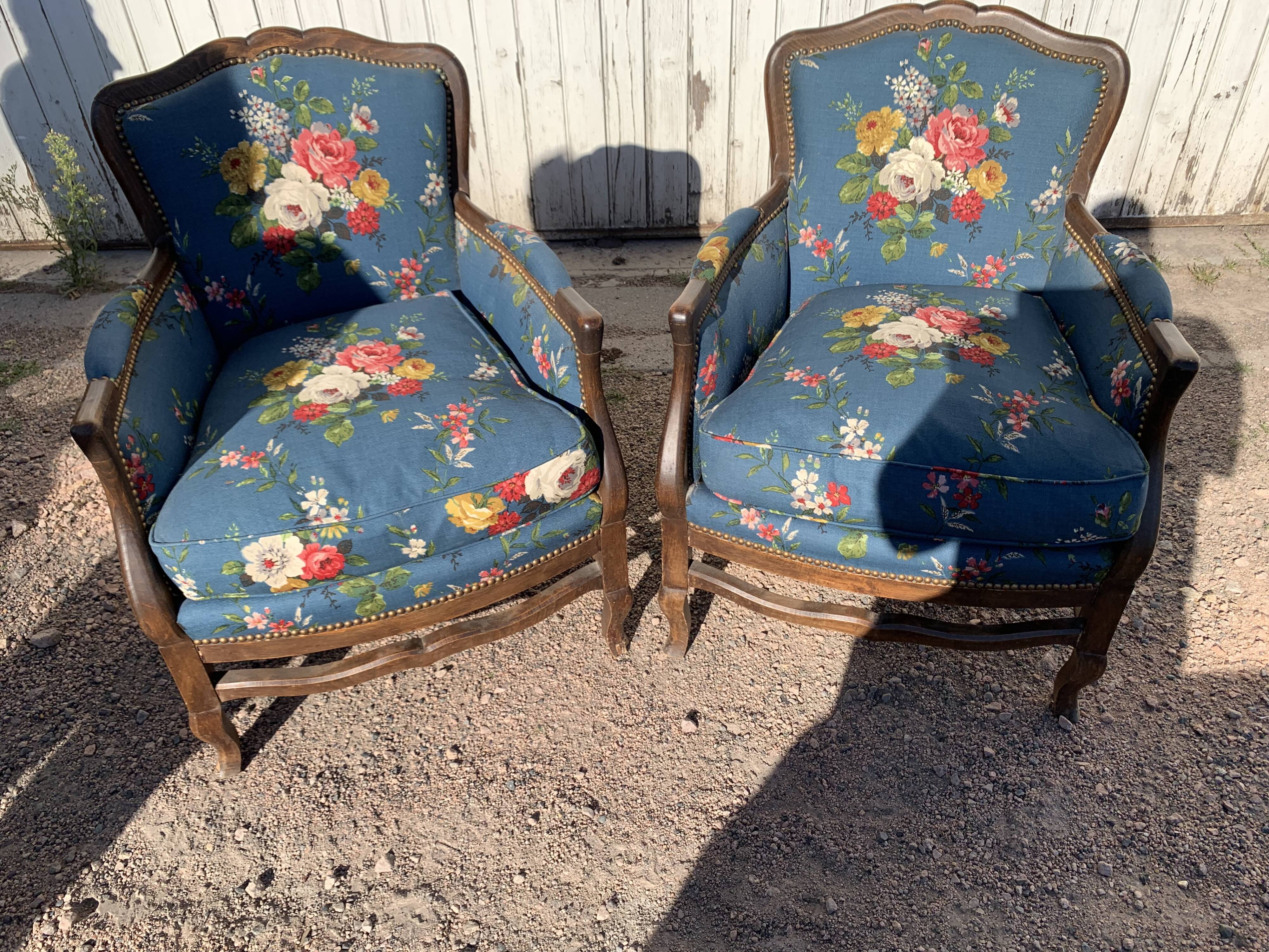 Convertible armchairs