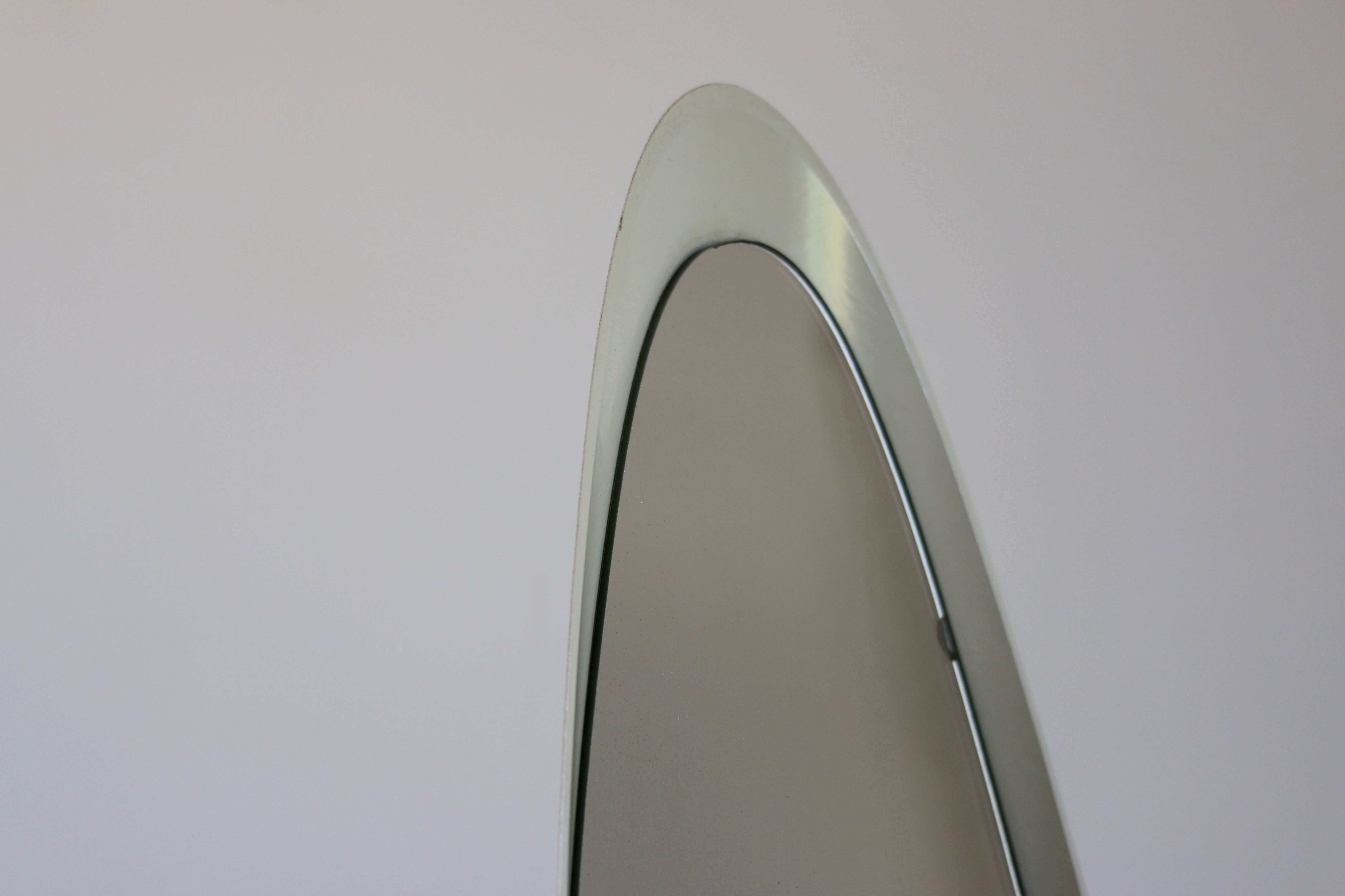 Mirror psyche 70s mind Roger Local