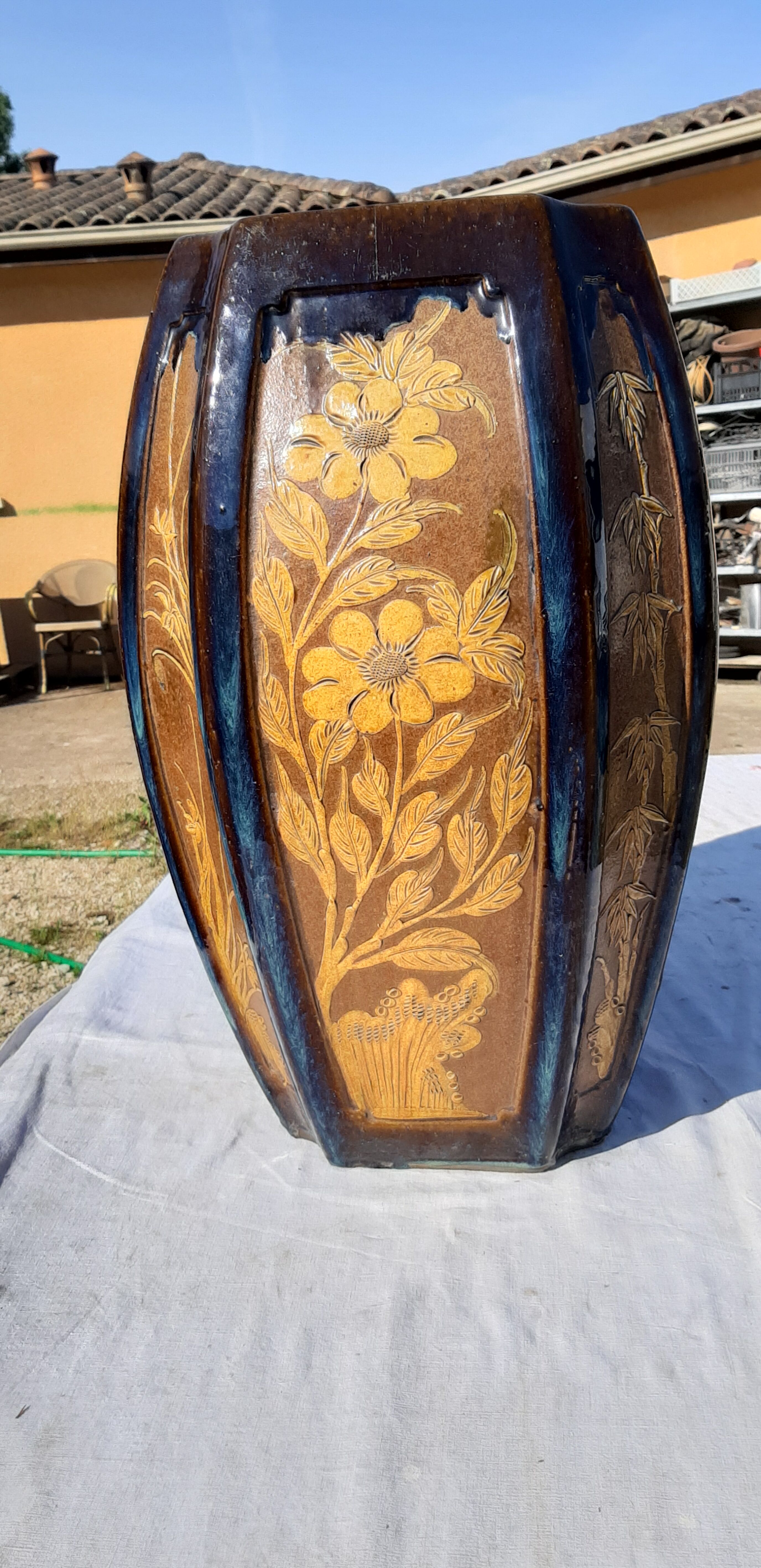 China vase in enamelled sandstone stamped stamp in hollow