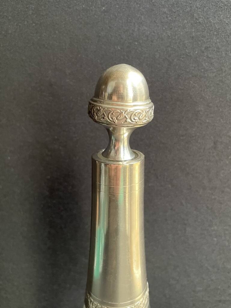 Carafe in cut crystal & silver frame