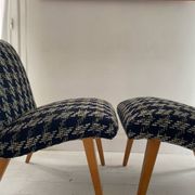 Pair of Knoll 'Vostra' armchairs
