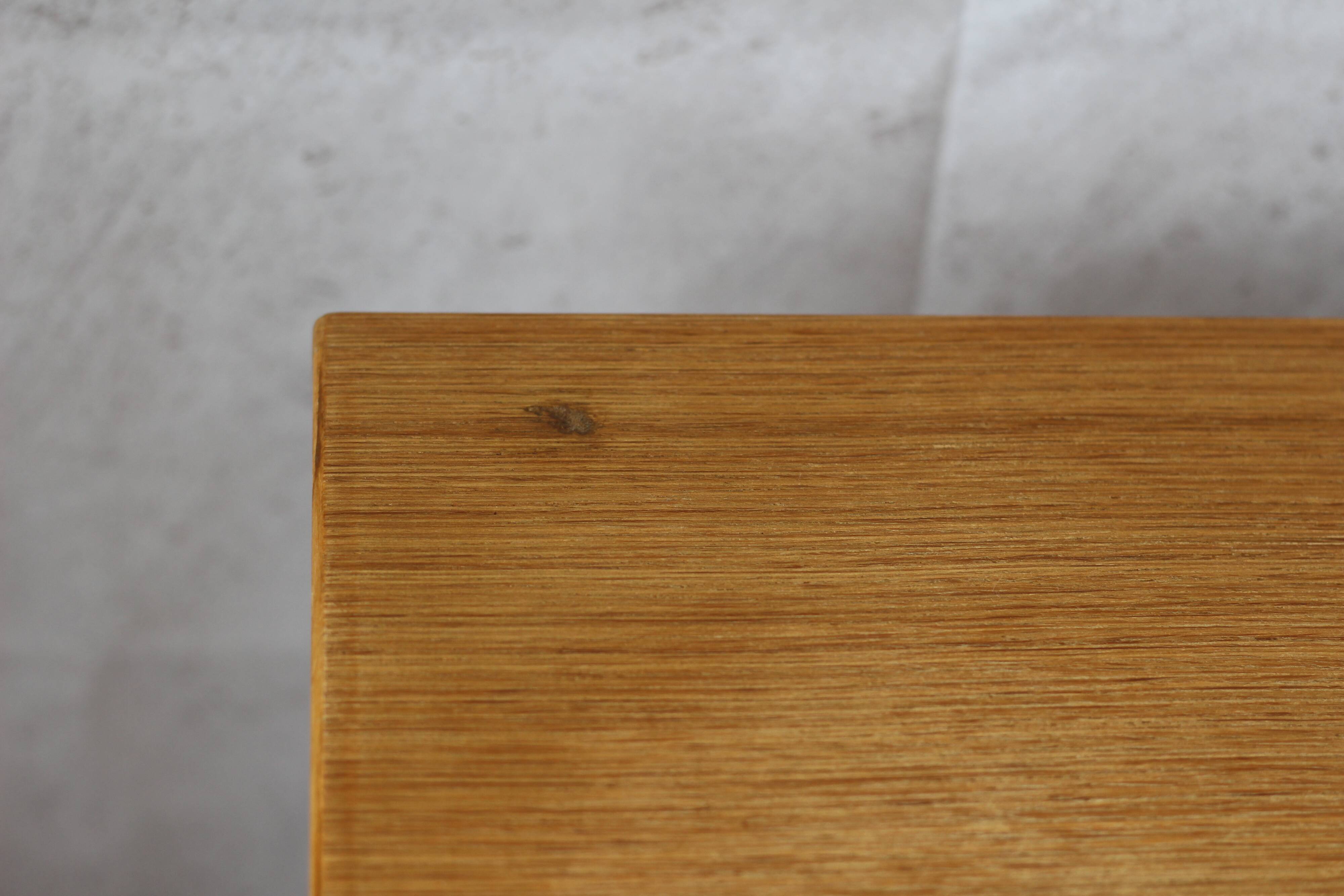 Commode en bois tiroirs arrondis