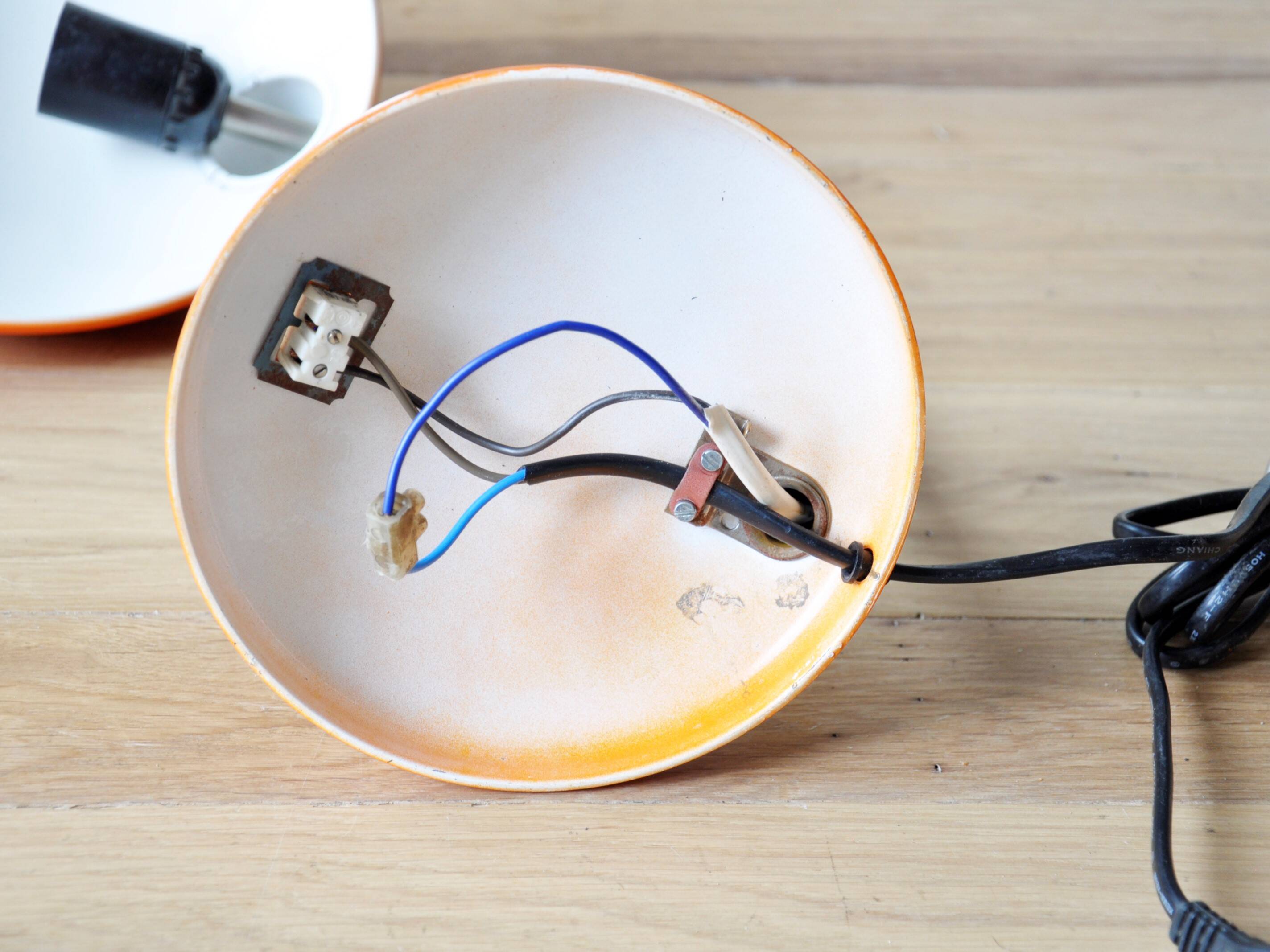 Vintage space age 70s table lamp with a bendable neck