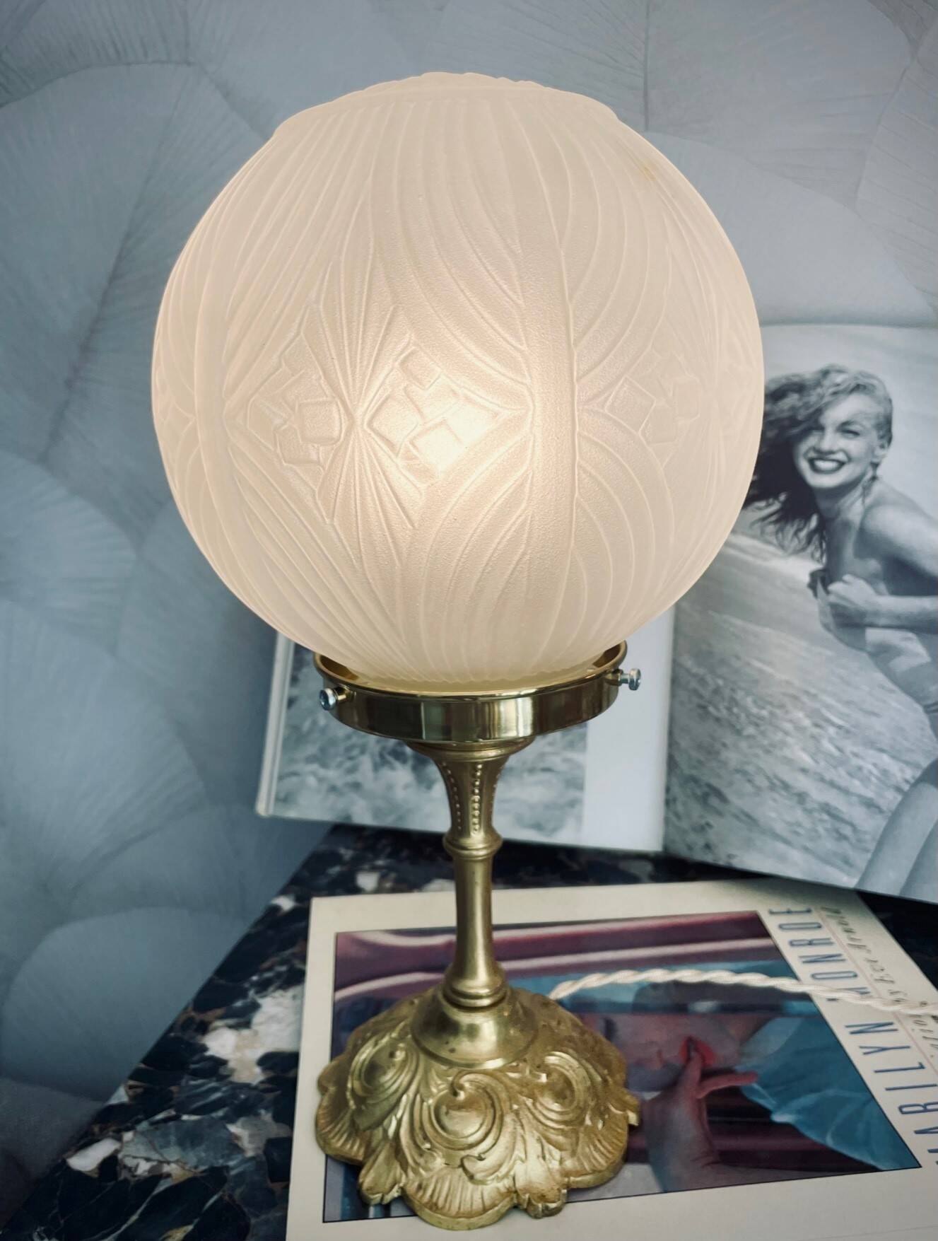 Lampe art déco avec pied en bronze