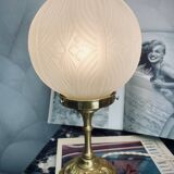 Art deco lamp with bronze base