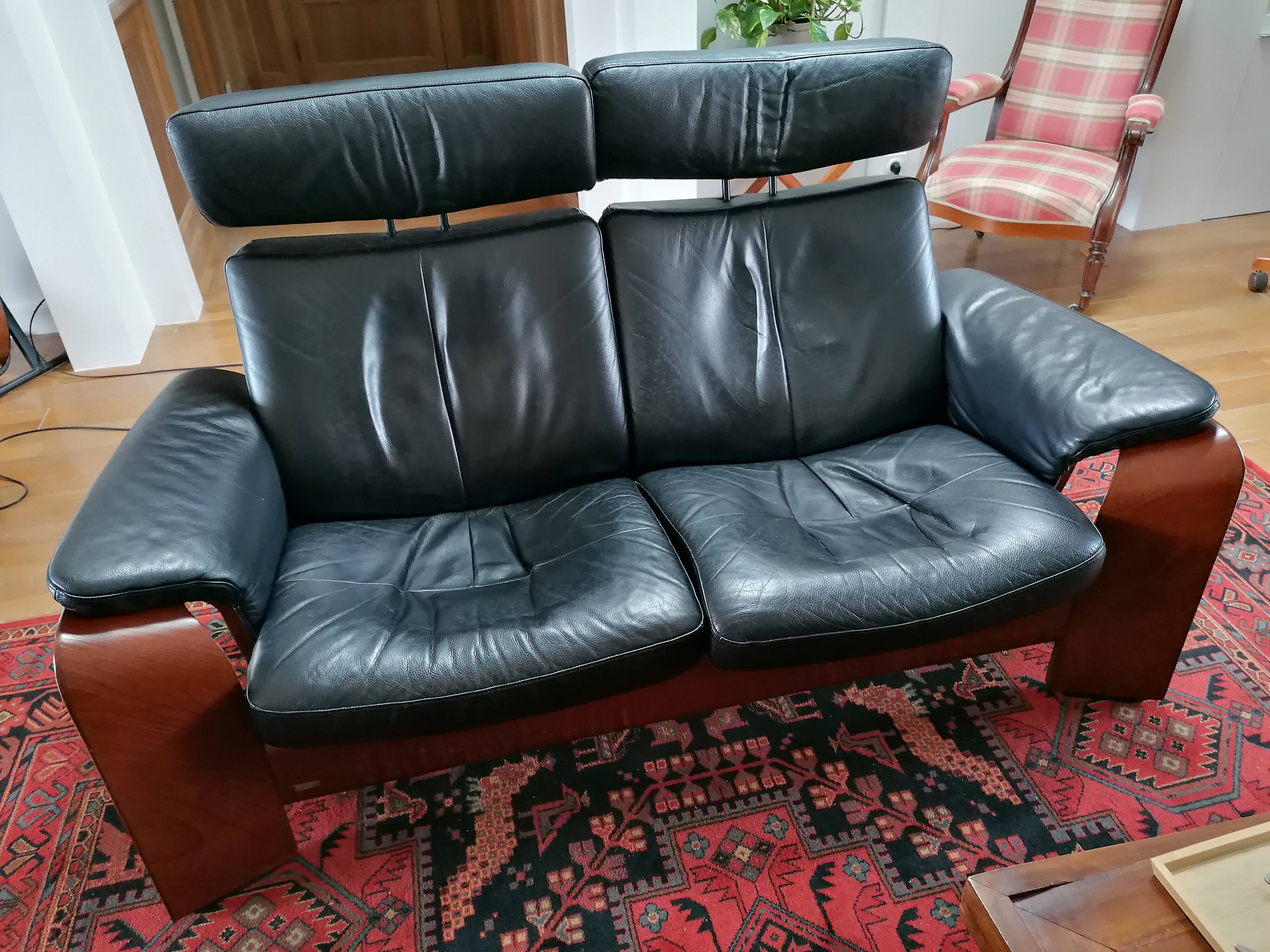 Canapé 2 places stressless modèle pegasus en cuir noir