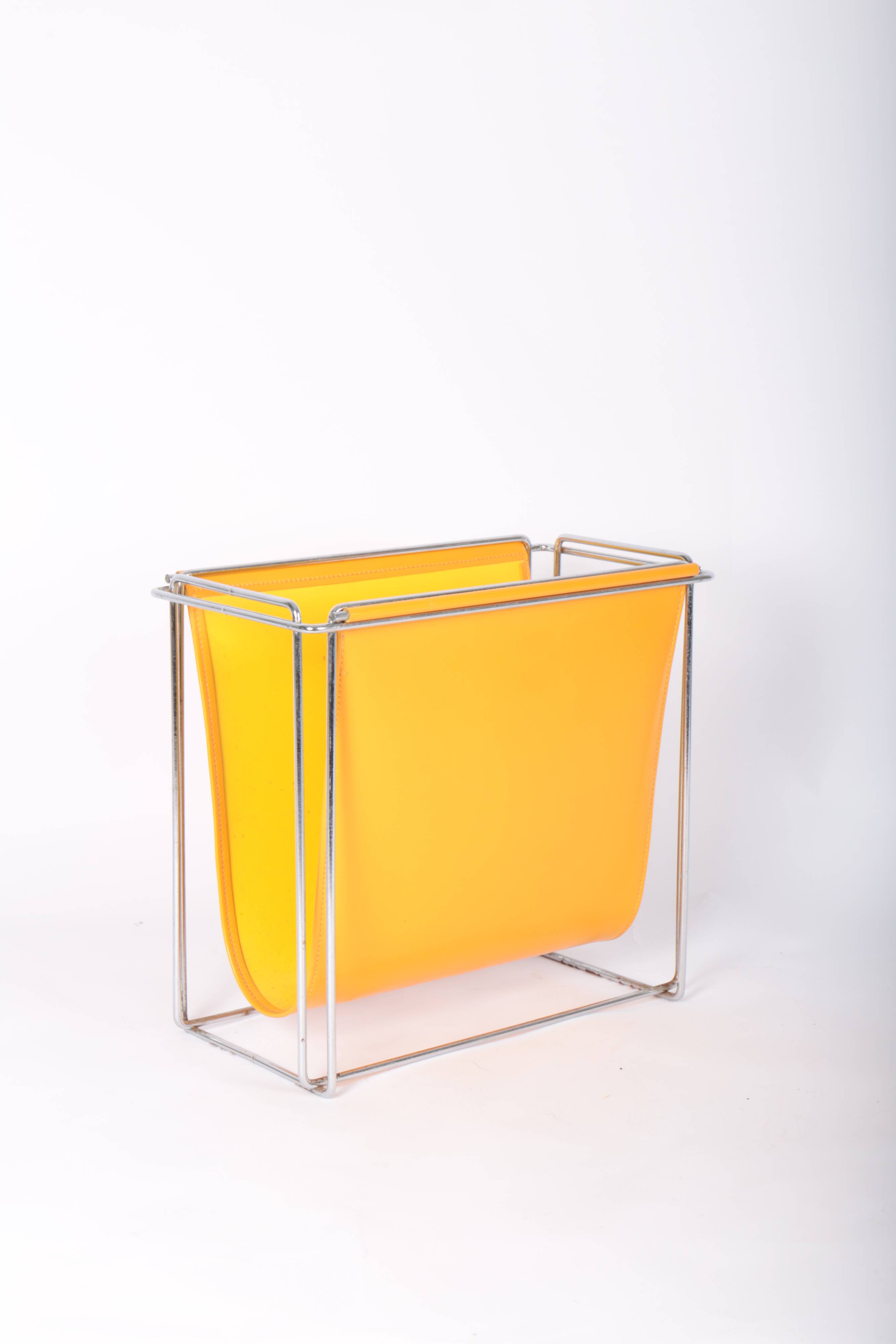 Vintage magazine rack by Gérard Rignault - Group SA