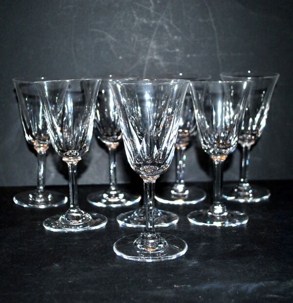 Lot de 8 verres à vin cerdagne en cristal taillé de saint louis h13cm