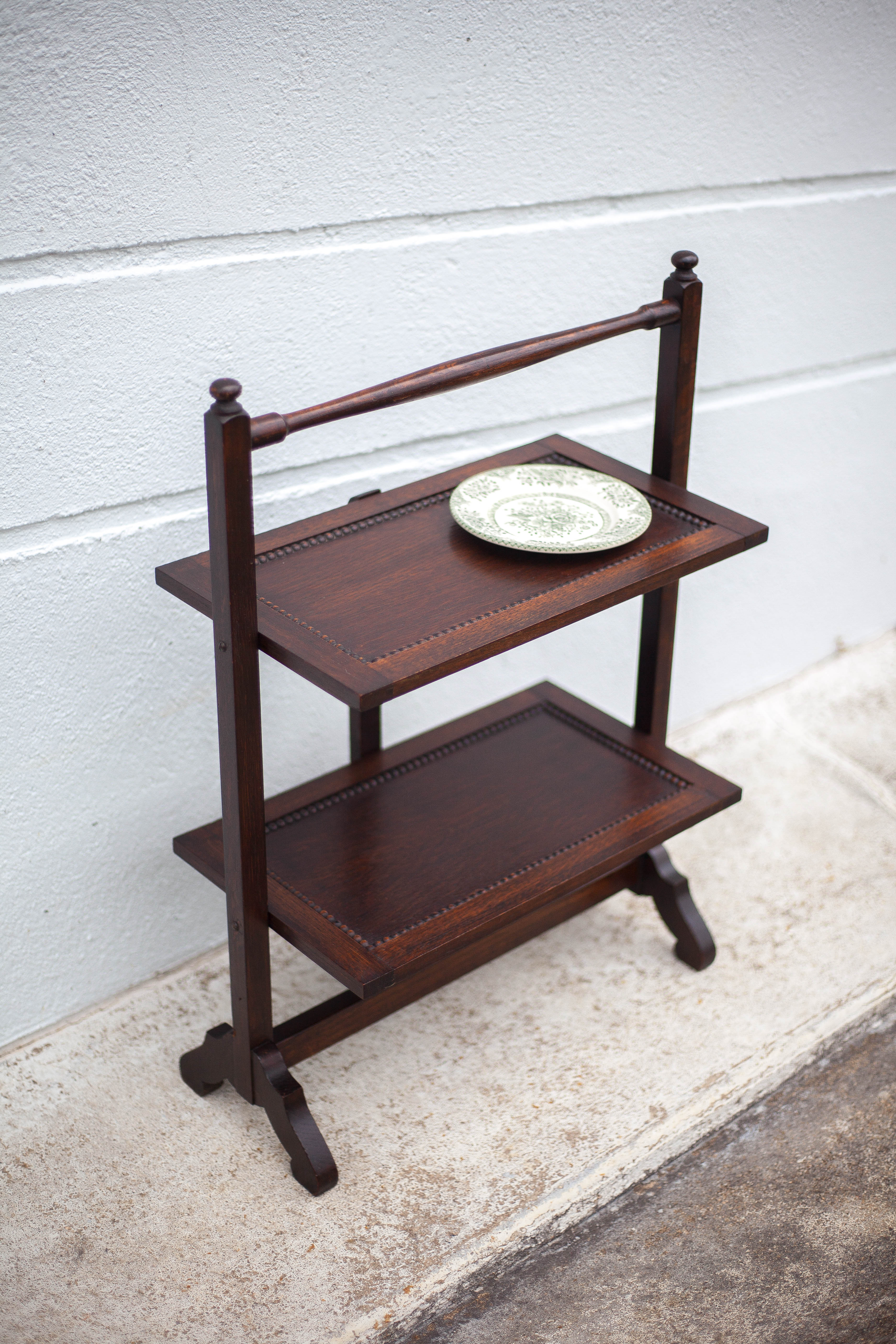 Wooden folding table, cake presentation support, side table, cake stand