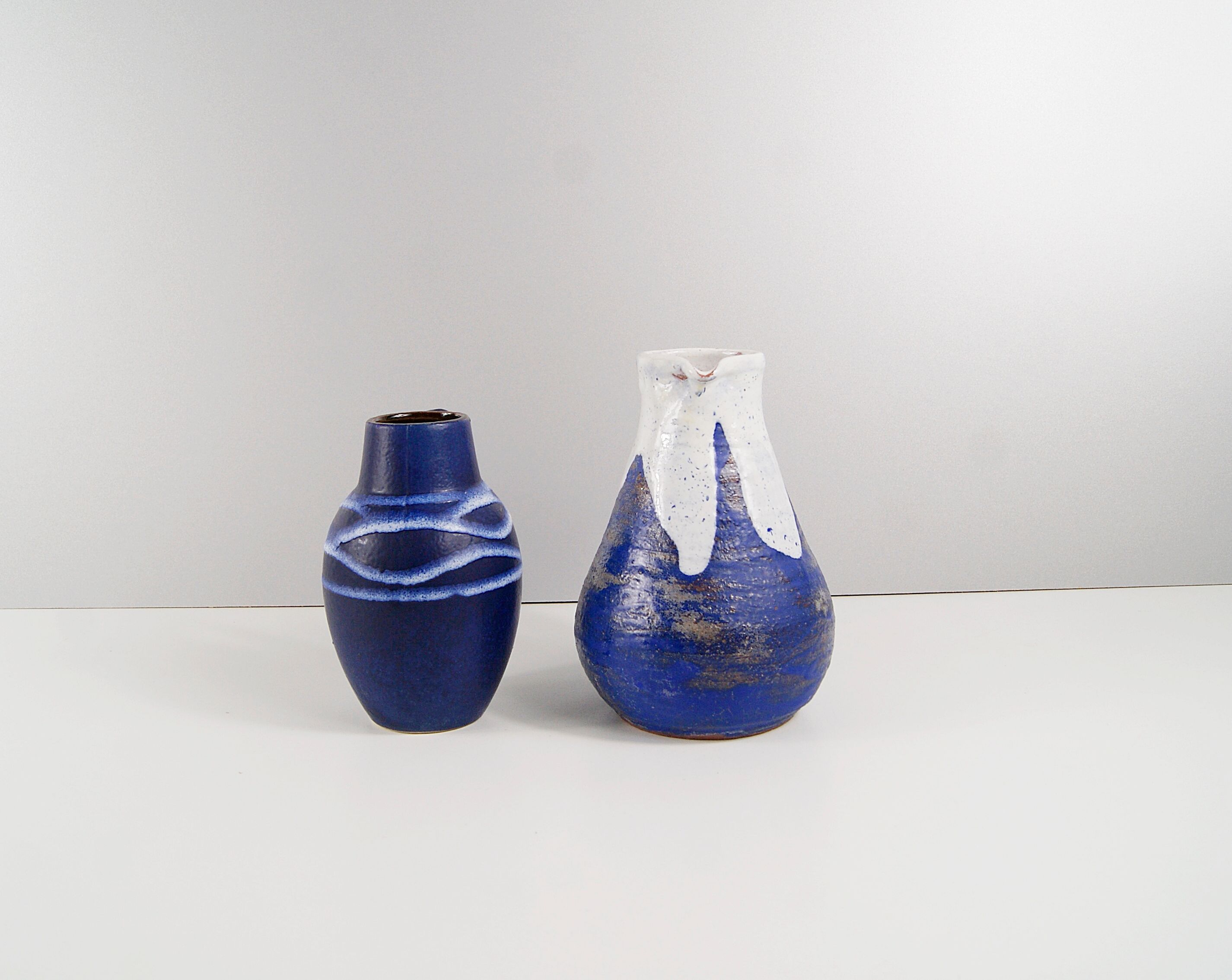 Vases set in blue white