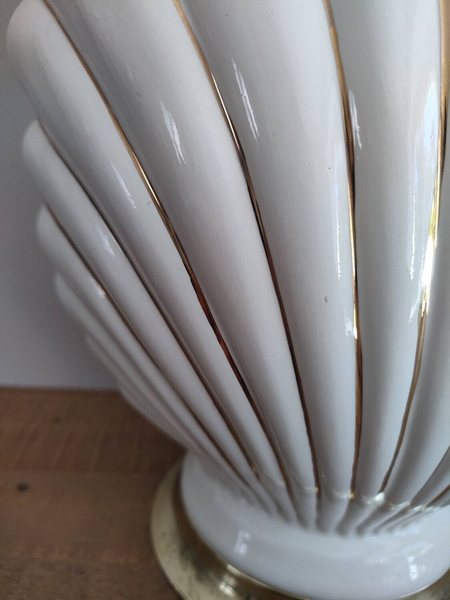 Ceramic and gold metal shell lamp base - vintage