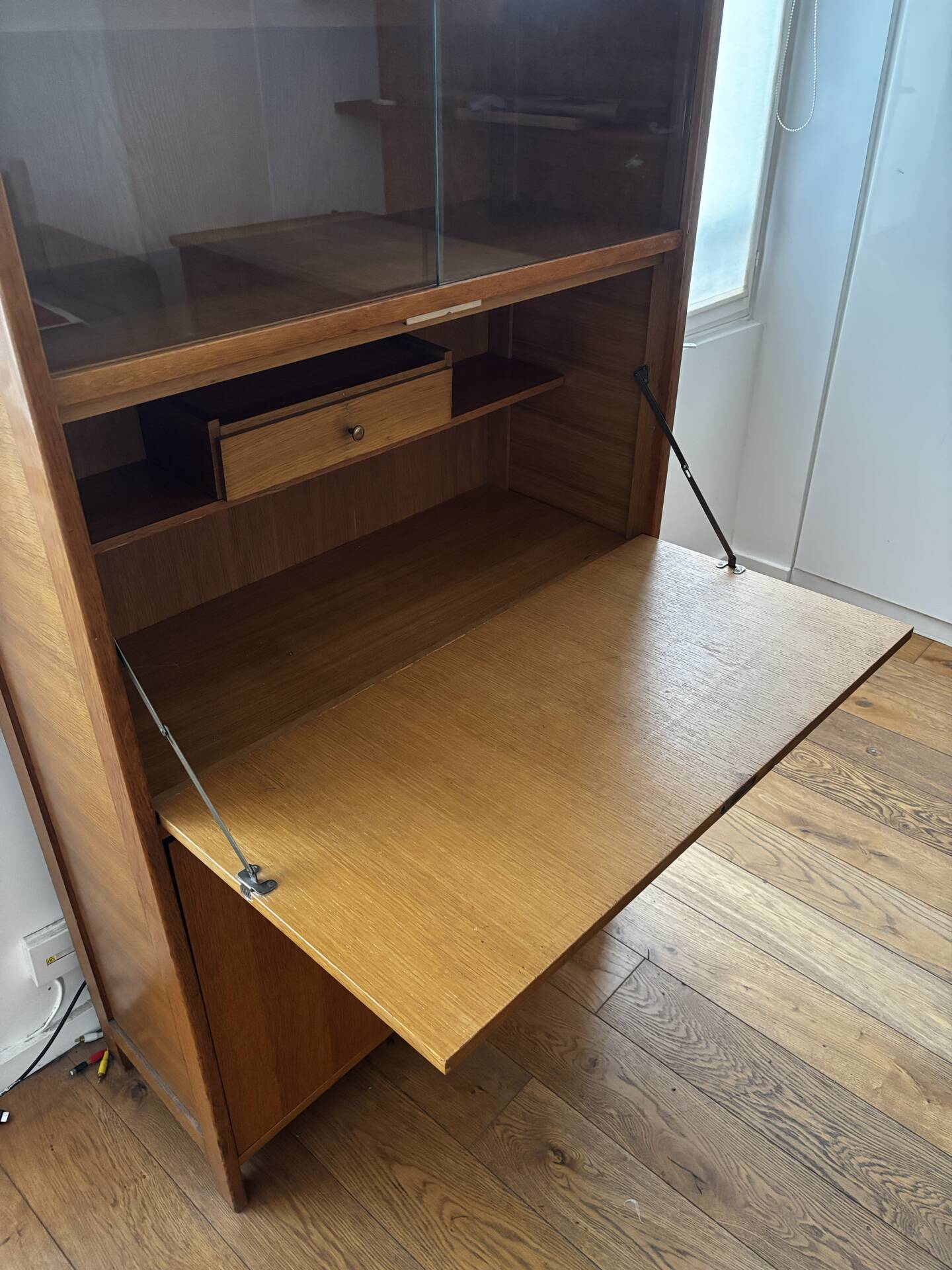 Desk / Secretary in wood from the 60s-70s
