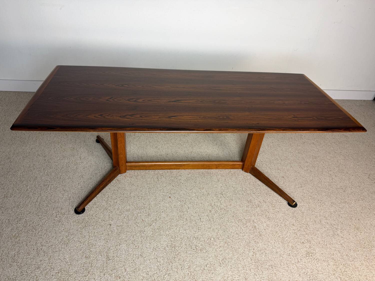 Vintage coffee table – Wooden top & star base