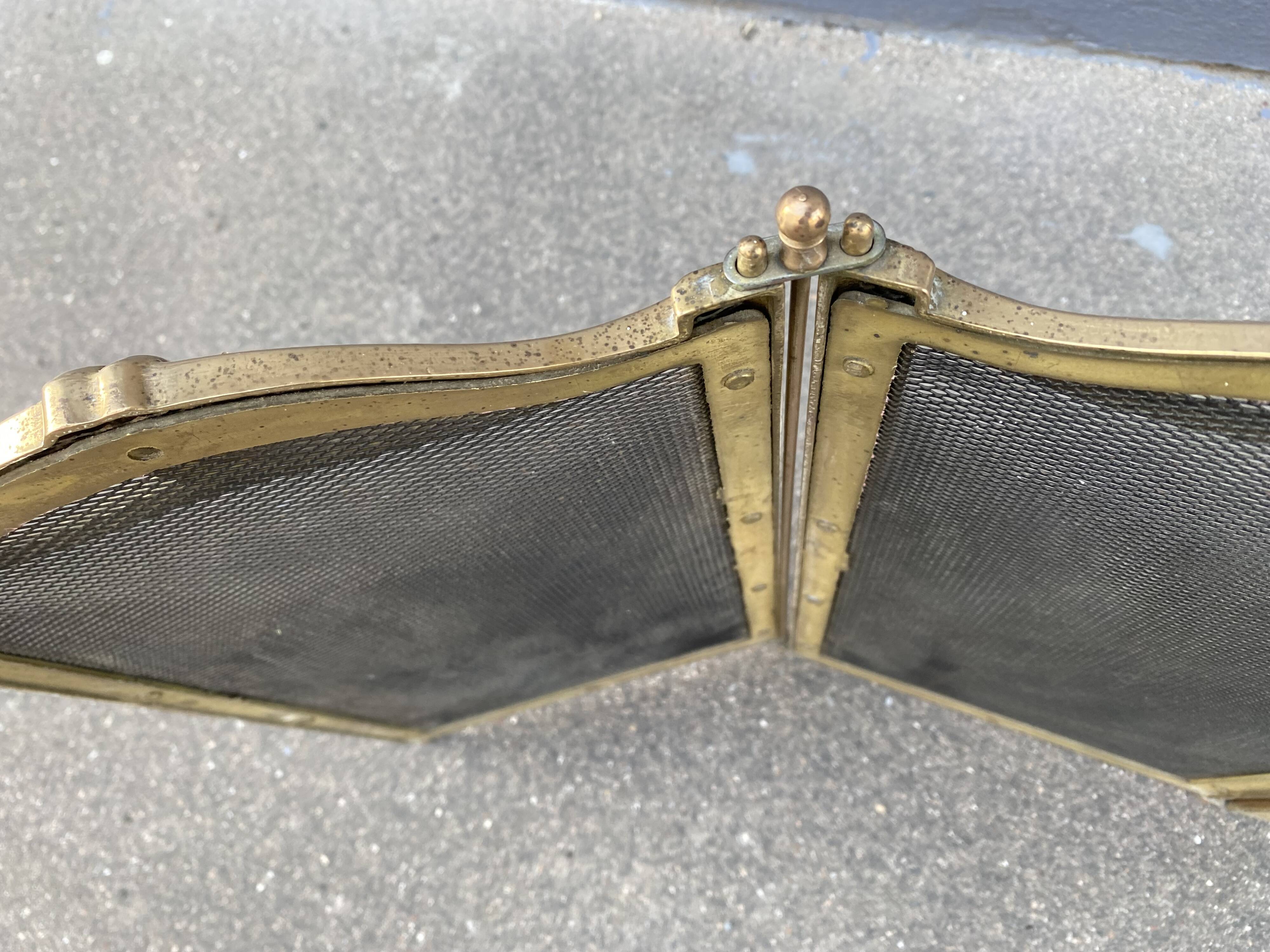 Brass fireplace fire screen 1900, French art nouveau spark screen with 4 shutters