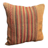 Coussin rose à rayures