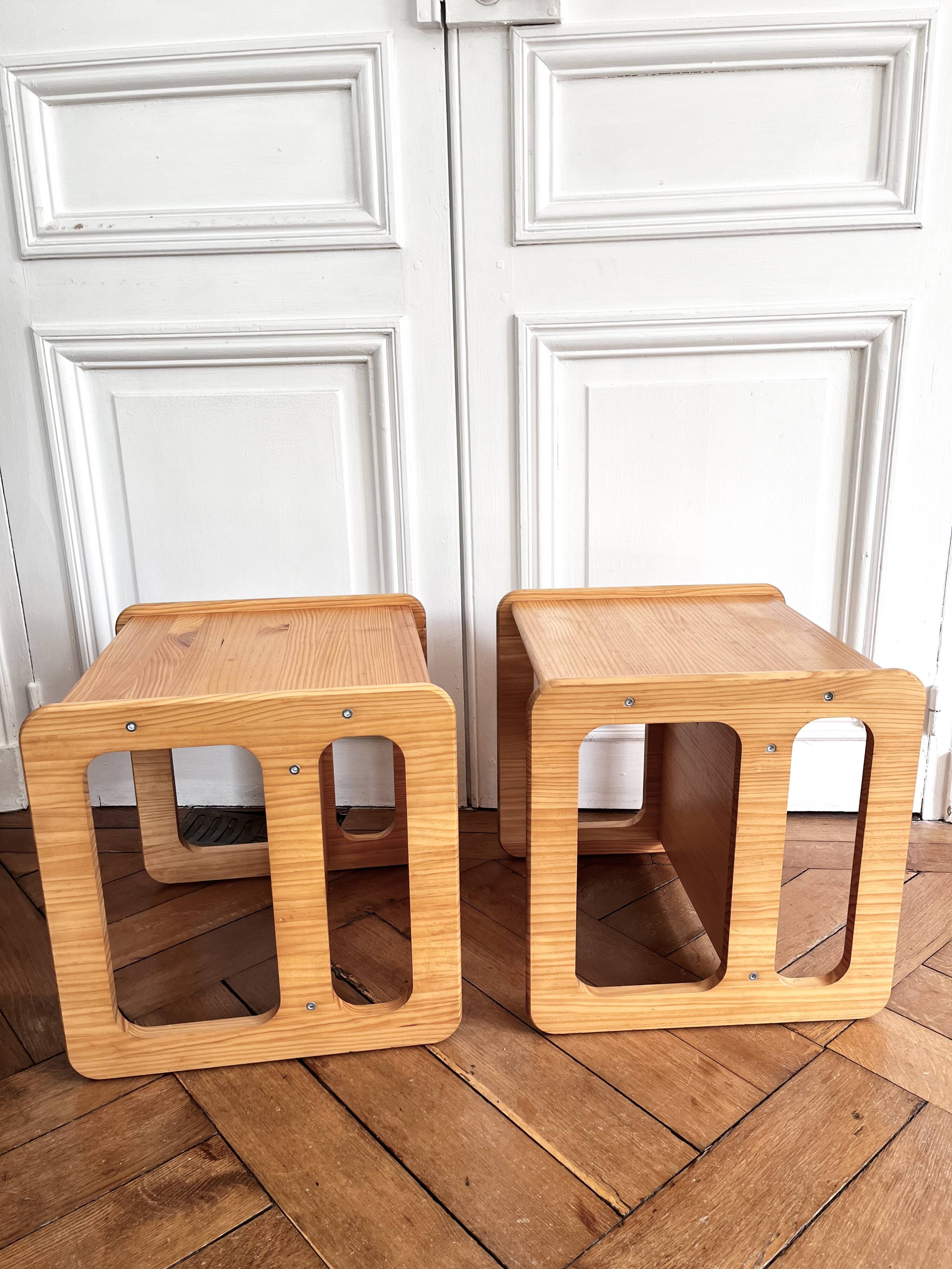 Pair of end tables, coffee tables or bedside tables