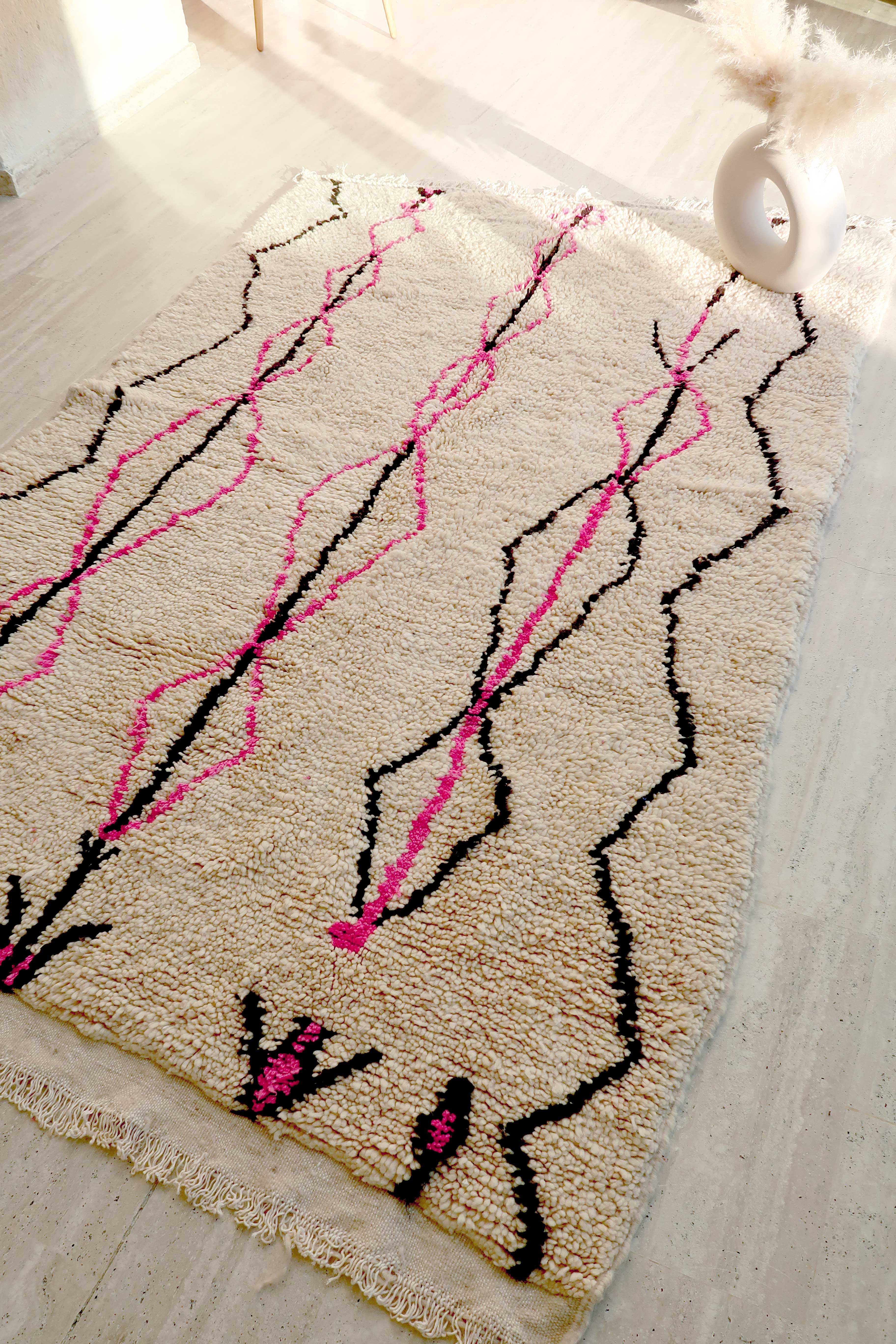 Boujaad Berber rug in pink and black colored wool woven in Morocco 220x140cm