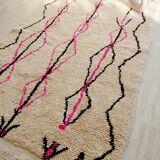 Boujaad Berber rug in pink and black colored wool woven in Morocco 220x140cm