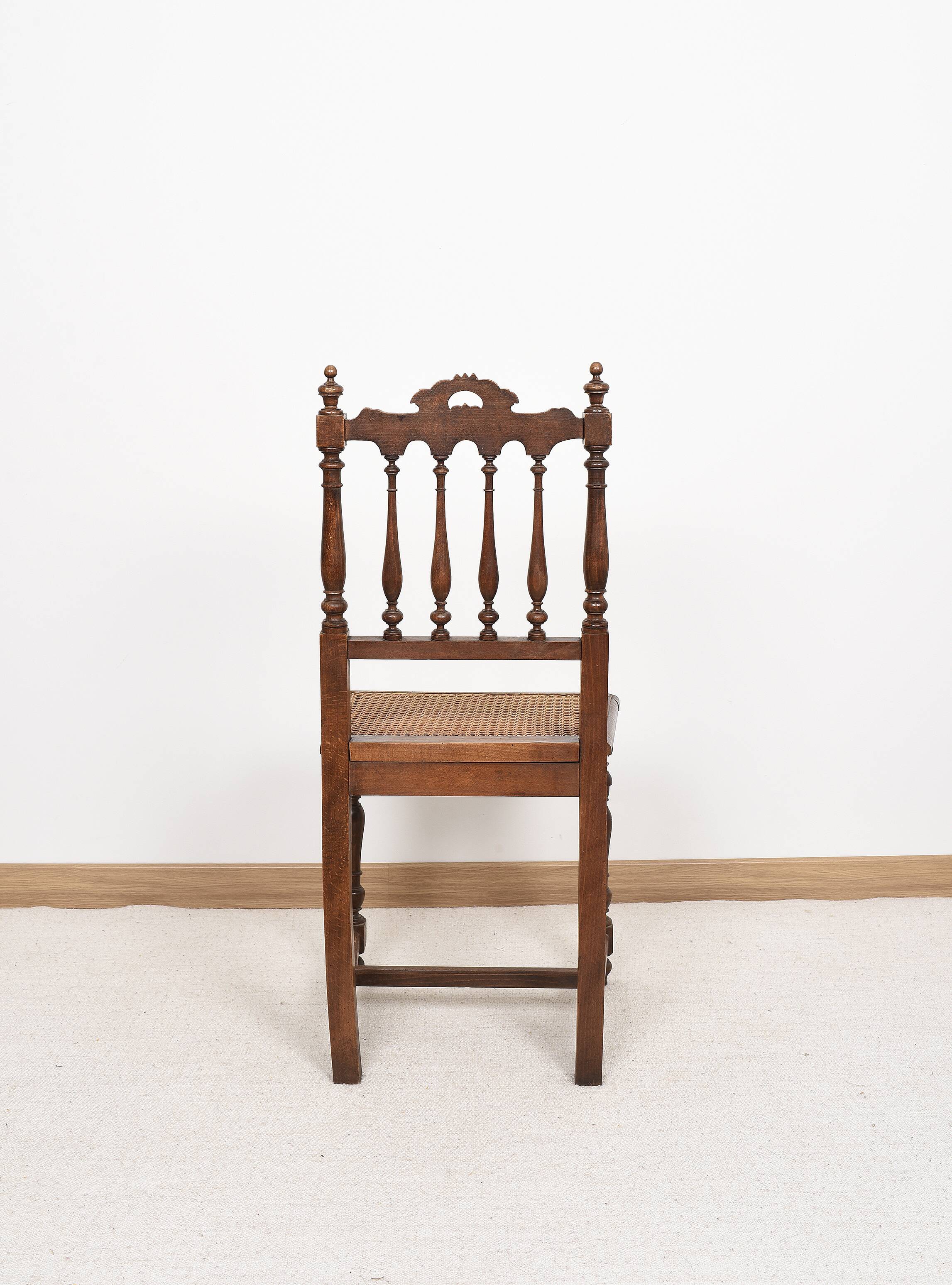 Chaises cannées, style Louis XIII