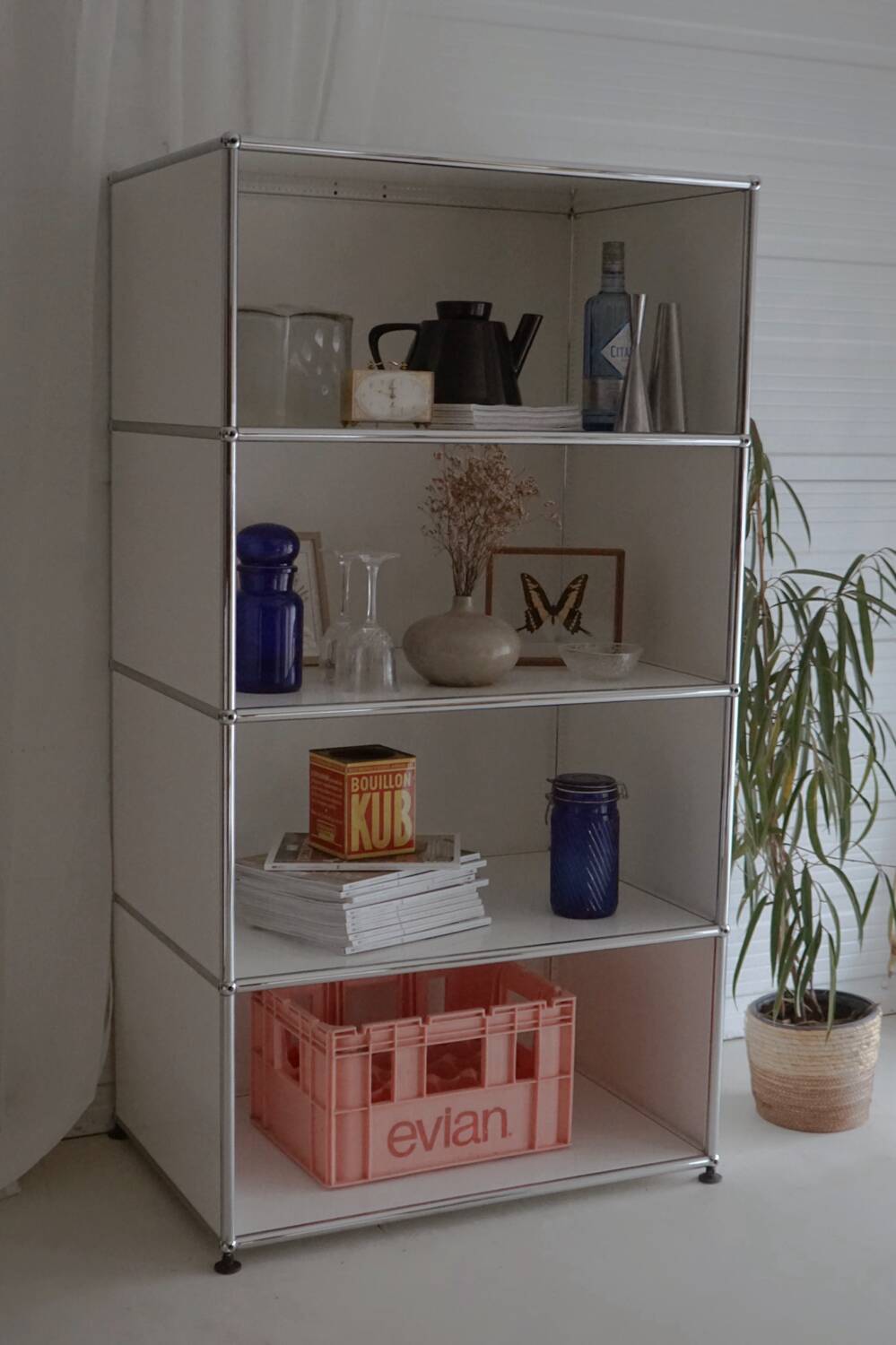 Lot of 3 designer furniture: usm haller white: 1 column with 2 modules.