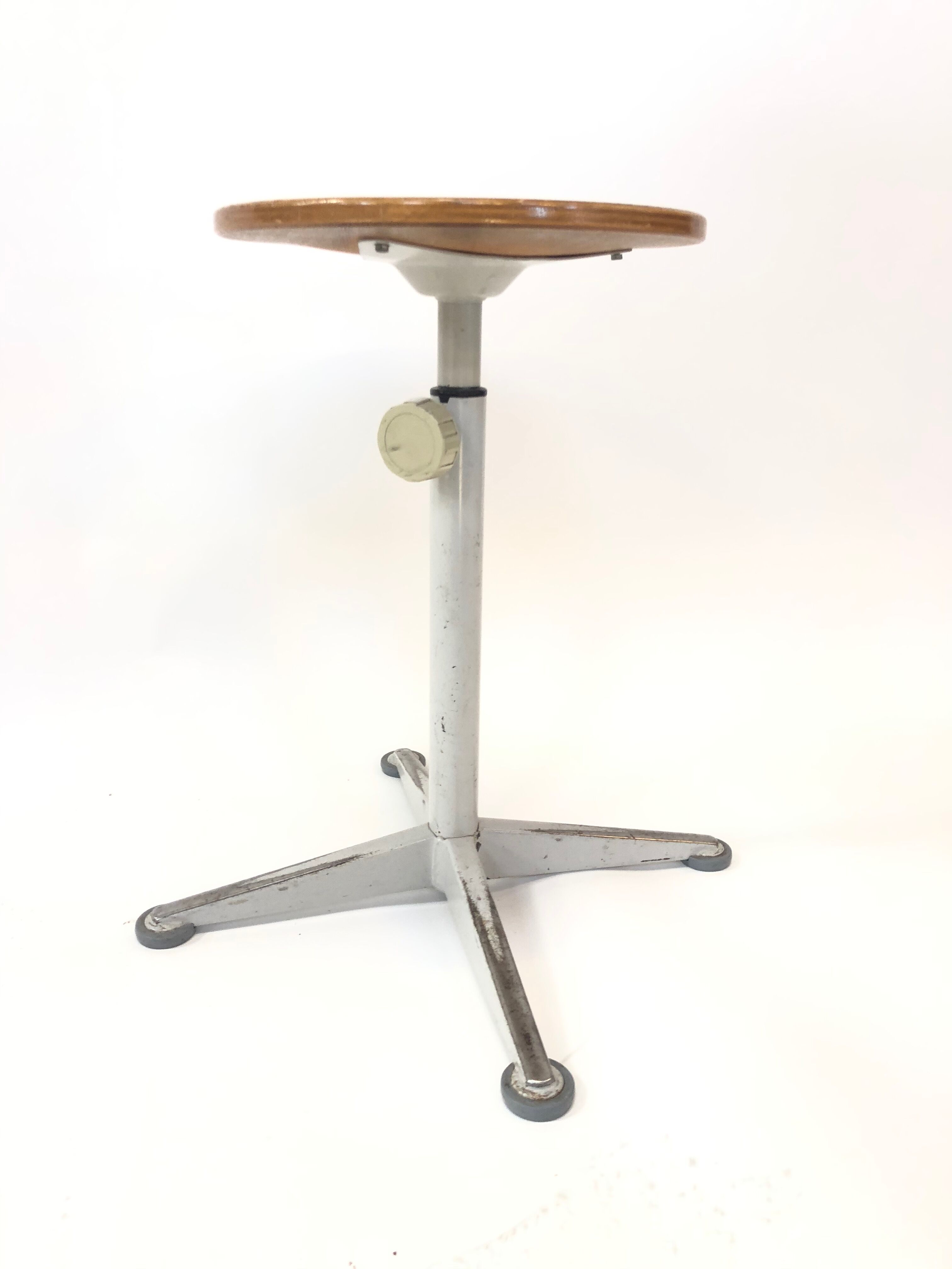 Vintage stool work tabouret by Friso Kramer Ahrend de Cirkel