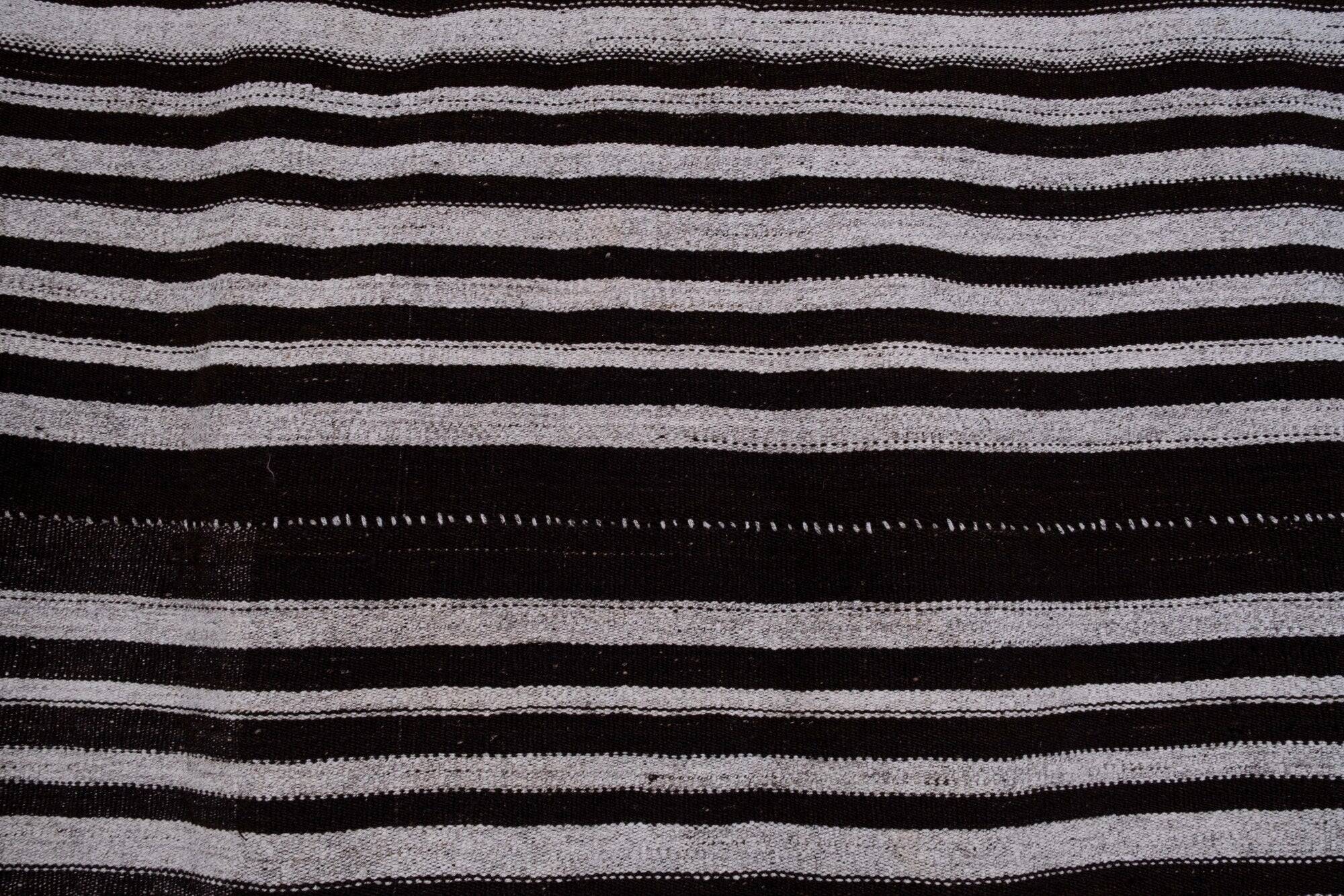 Vintage Turkish kilim, handwoven, 193x228 cm.