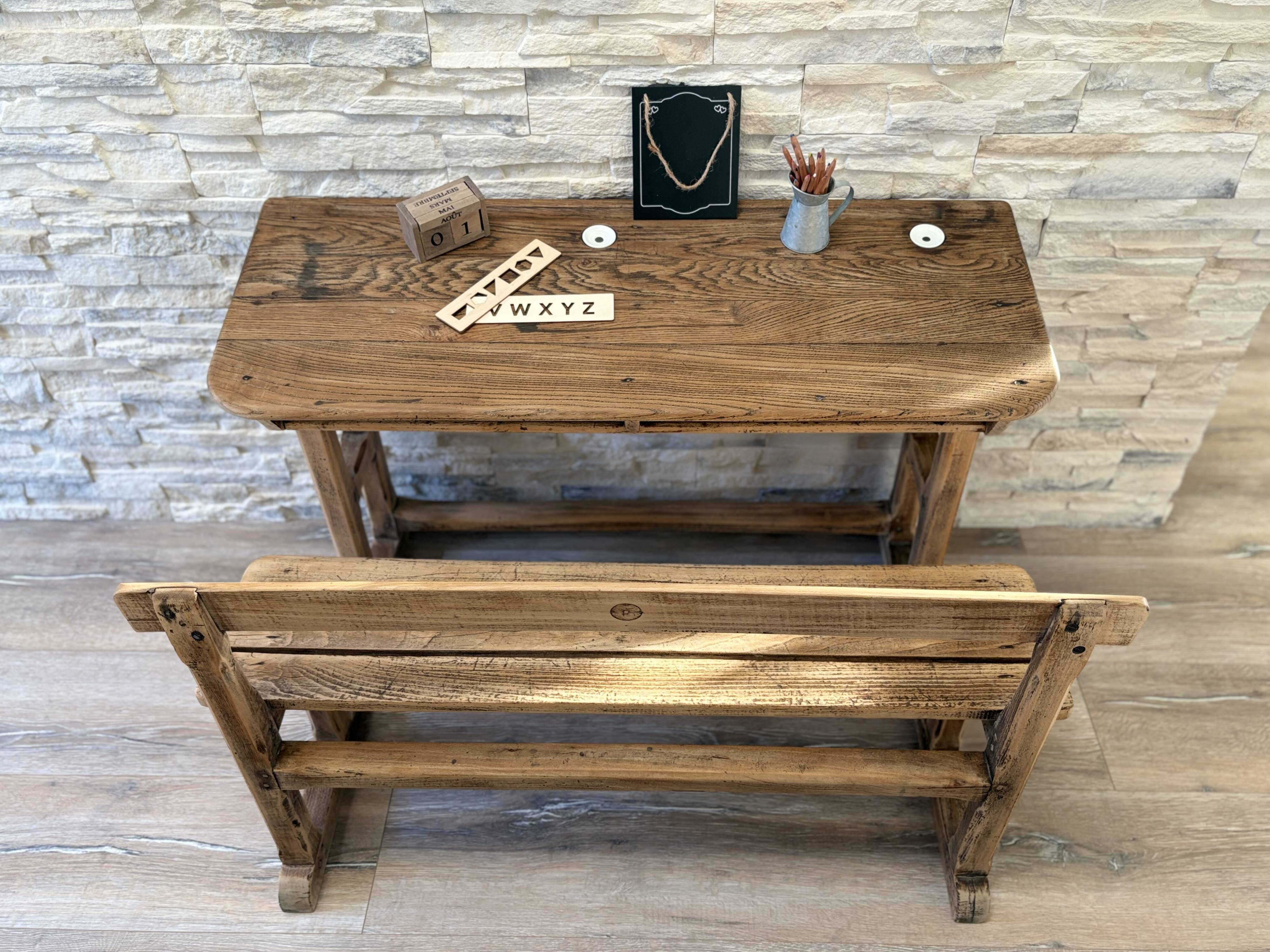Pupitre ancien enfant