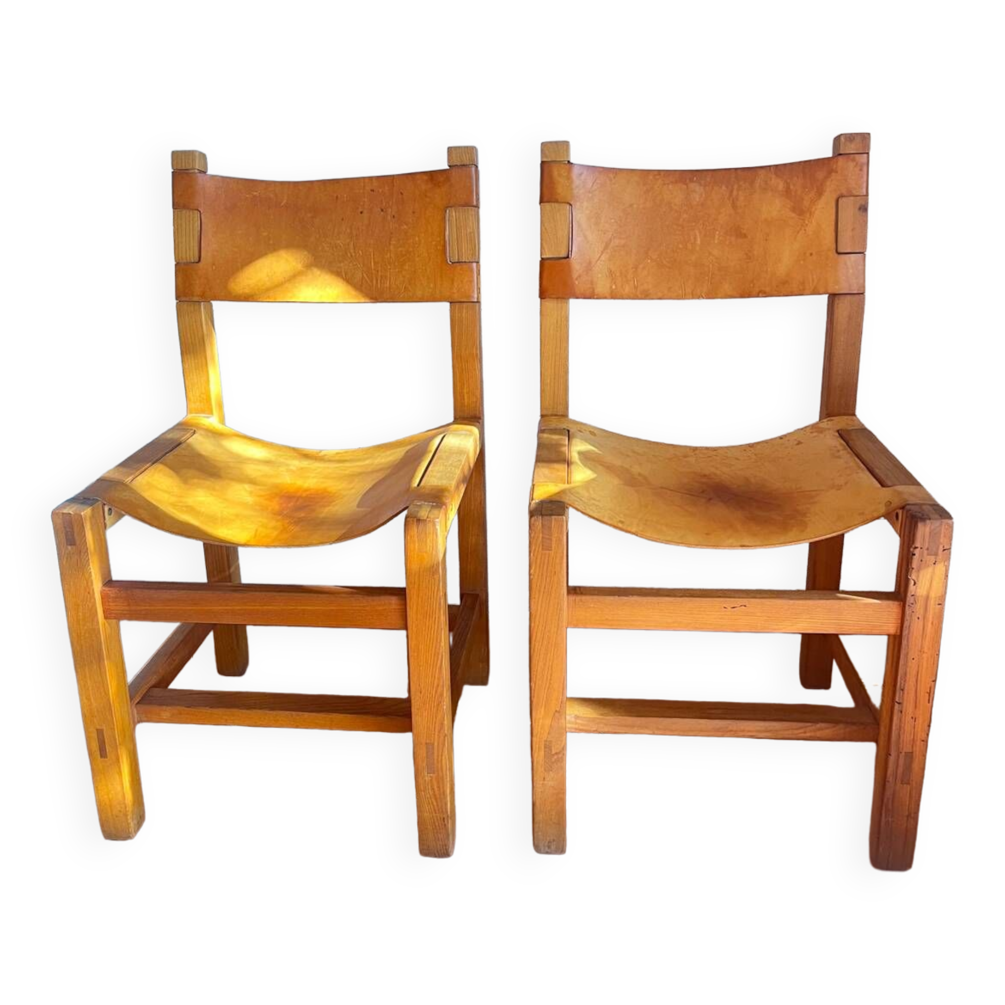 Regain house chairs