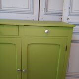 Green Parisian Buffet