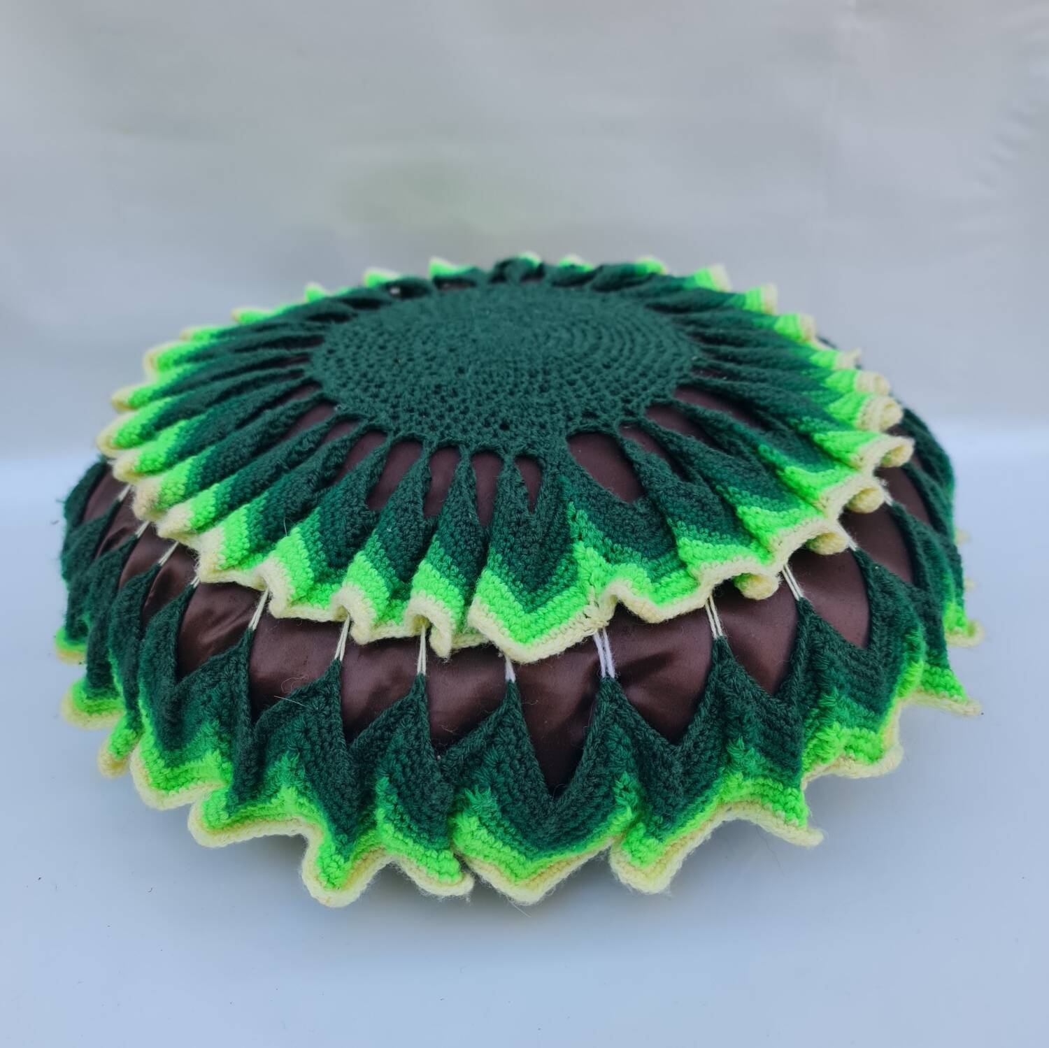 Vintage round cushion