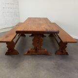Farmhouse table and its 2 benches