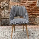 Chaise tonneau retapissée