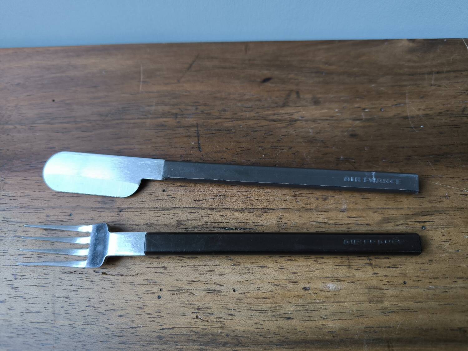 Vintage Air France fork and knife set designed by Vico.