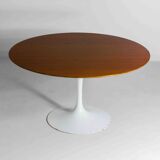 Large tulip table with wooden top by Eero Saarinen, Knoll International 1970s