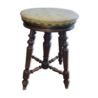 Height-adjustable piano stool