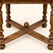 Table d'appoint Louis XIII chêne massif piètement tourné XVIIe