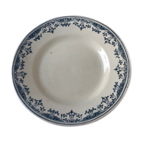 Dessert plate of the Longchamp earthenware factory, Doria model. Iron Land
