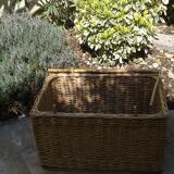 Pretty Wicker Malle. Vintage.