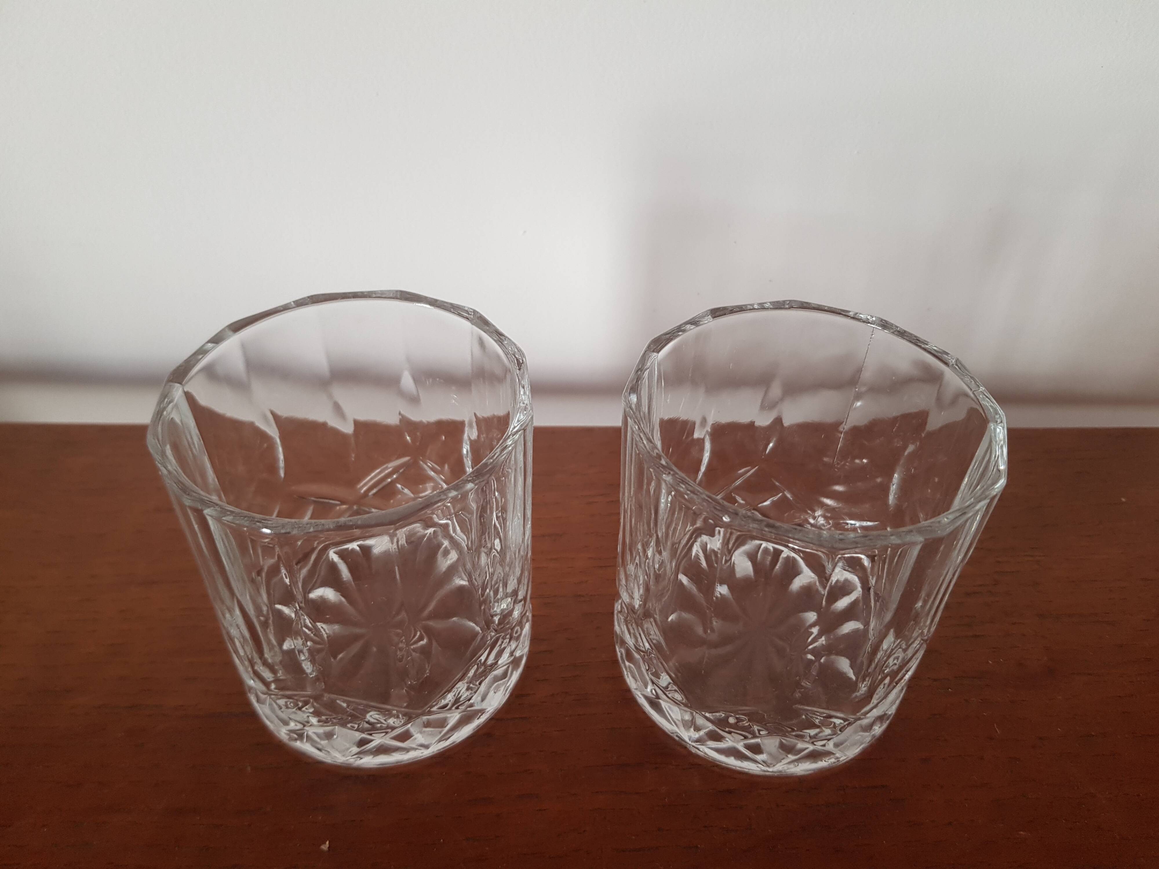 Set of 2 crystal whisky glasses