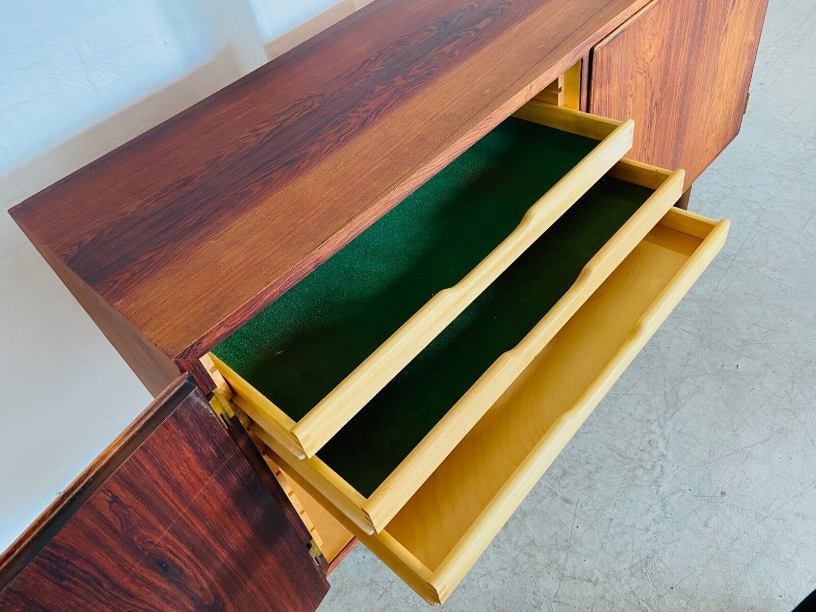 Buffet en palissandre danois vintage rétro des années 50 par Poul Hundevad