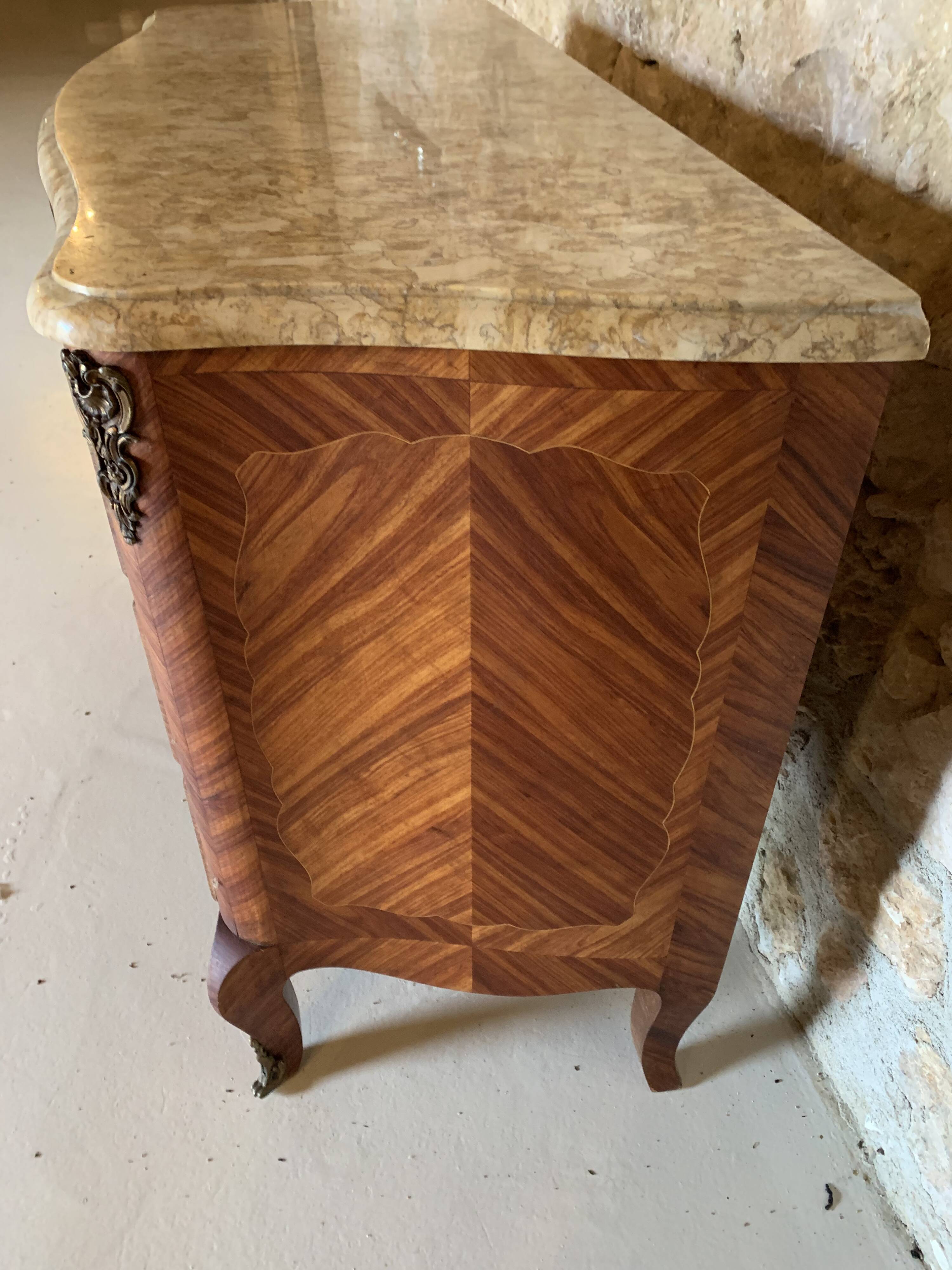 Commode