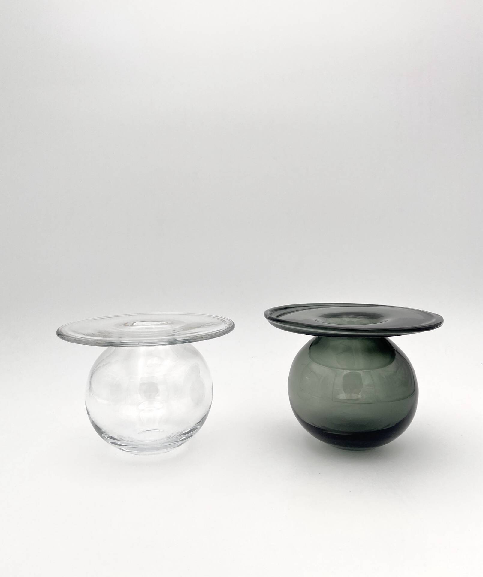 Duo Vases "Saturnus" Nanny Still Riihimäen Lasi Fumé & Clair Design Sc