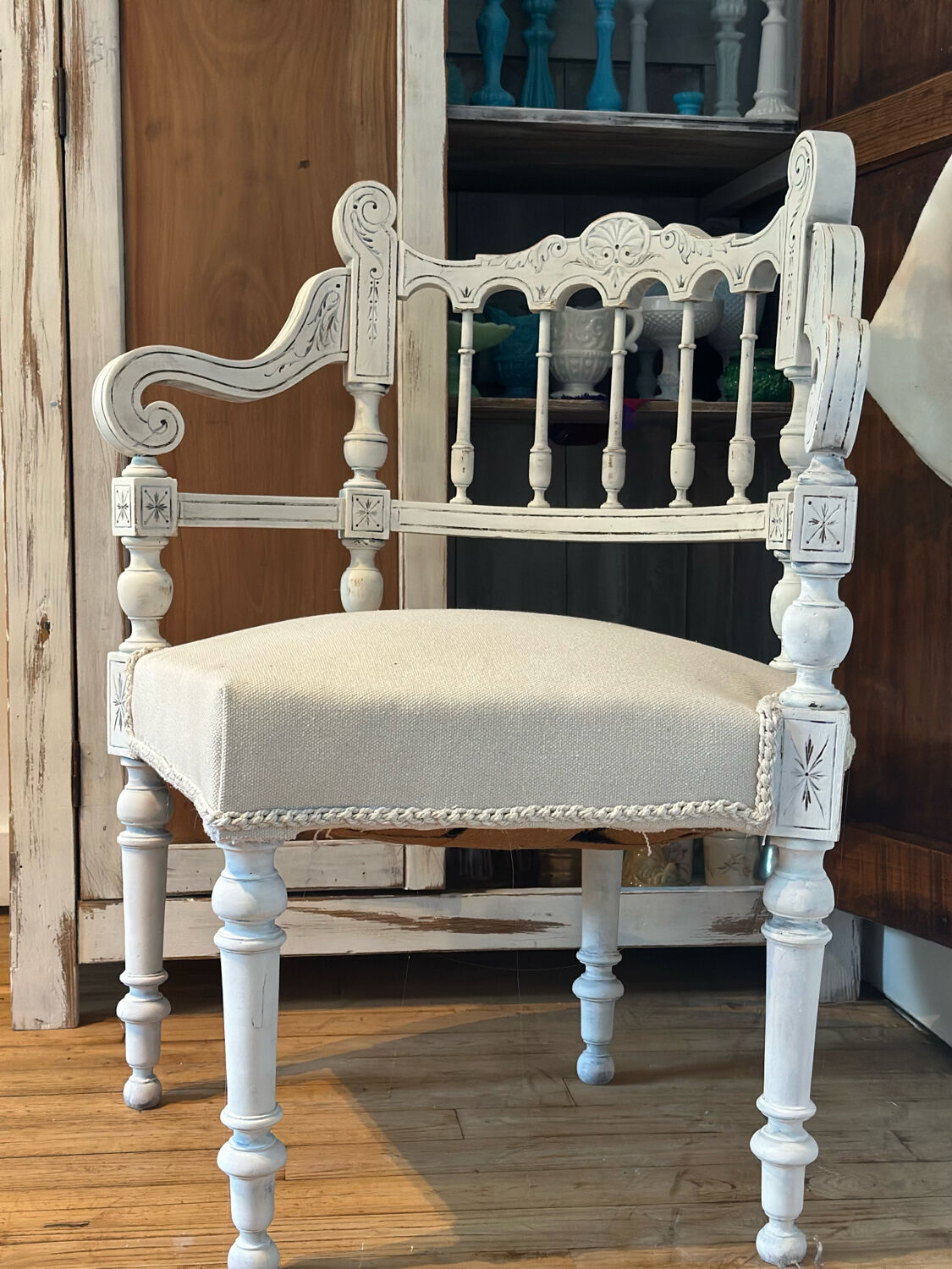 Fauteuil ancien restauré – pièce unique