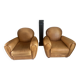 Fauteuils club en cuir marron finition antique