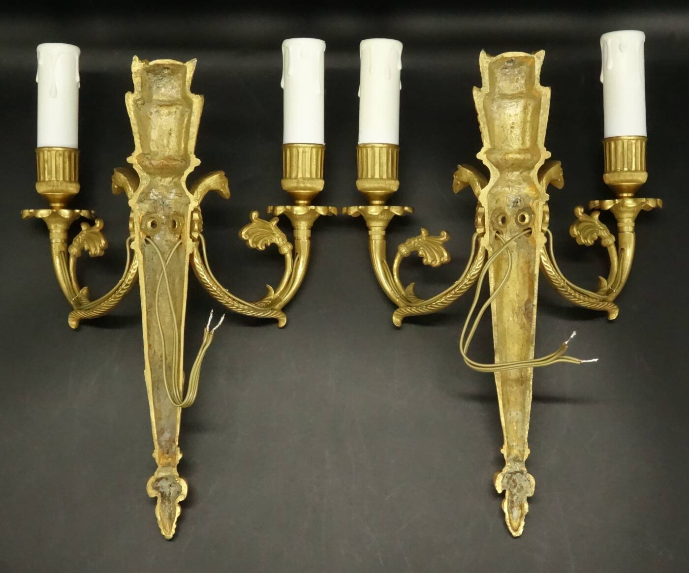 Pair of wall sconces, quiver and eagle heads, Louis XVI style - gilded bronze