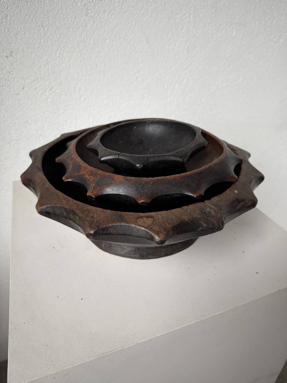 Brutalist wooden dishes, Savoyard popular art.