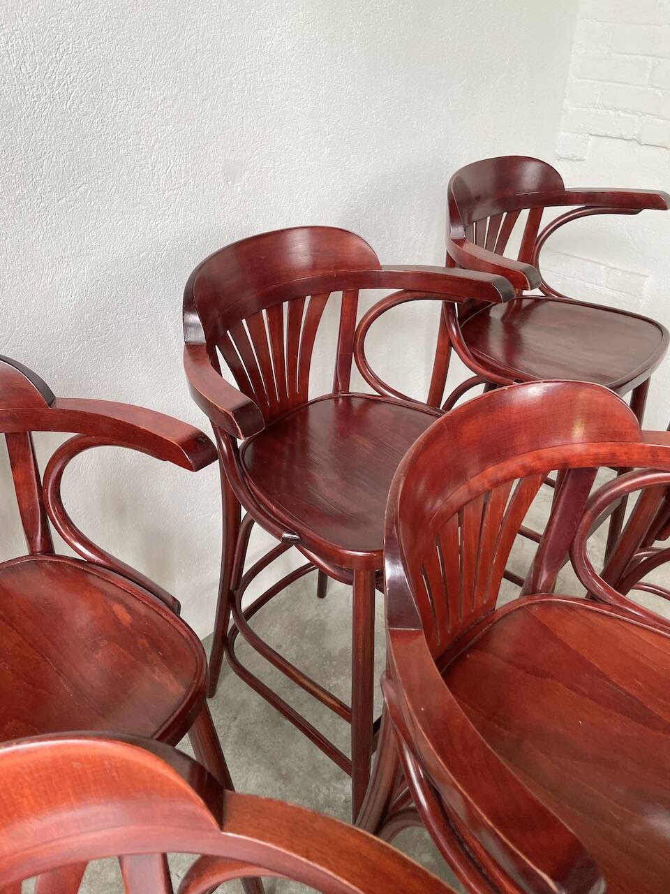 Set of 8 high bistro stools