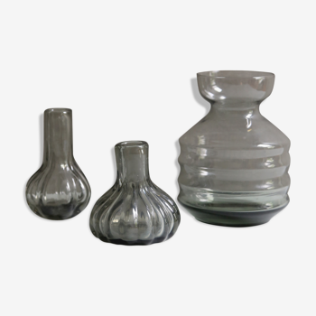 Soliflore and smoked glass vase